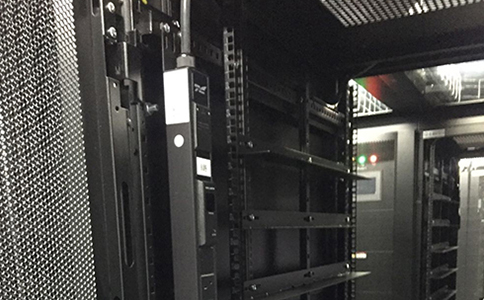 移動機房:選擇服務器機柜以及注意事項 移動機房:選擇服務器機柜以及注意事項